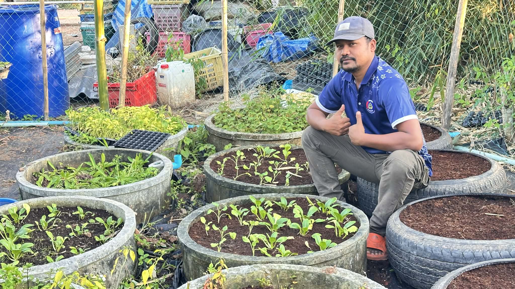 สพอ.น้ำหนาว ขับเคลื่อนการน้อมนำแนวพระราชดำริฯ โครงการ "บ้านนี้มีรัก ปลูกผักกินเอง"