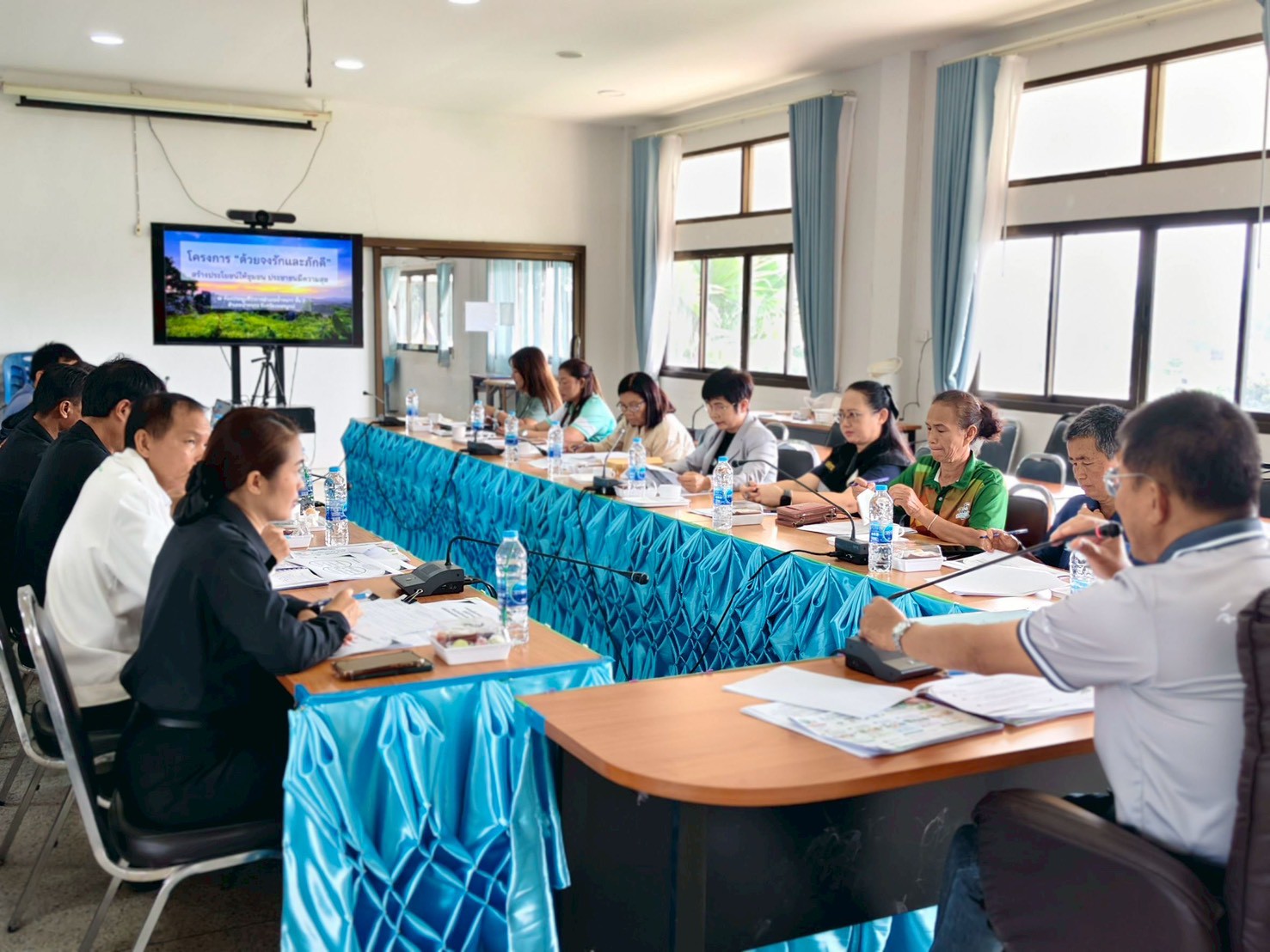 พช.อำเภอน้ำหนาว จัดประชุมขับเคลื่อนอำเภอพอเพียง โครงการ “ด้วยจงรักและภักดี” สร้างประโยชน์ให้ชุมชน ประชาชนมีความสุข อำเภอน้ำหนาว จังหวัดเพชรบูรณ์