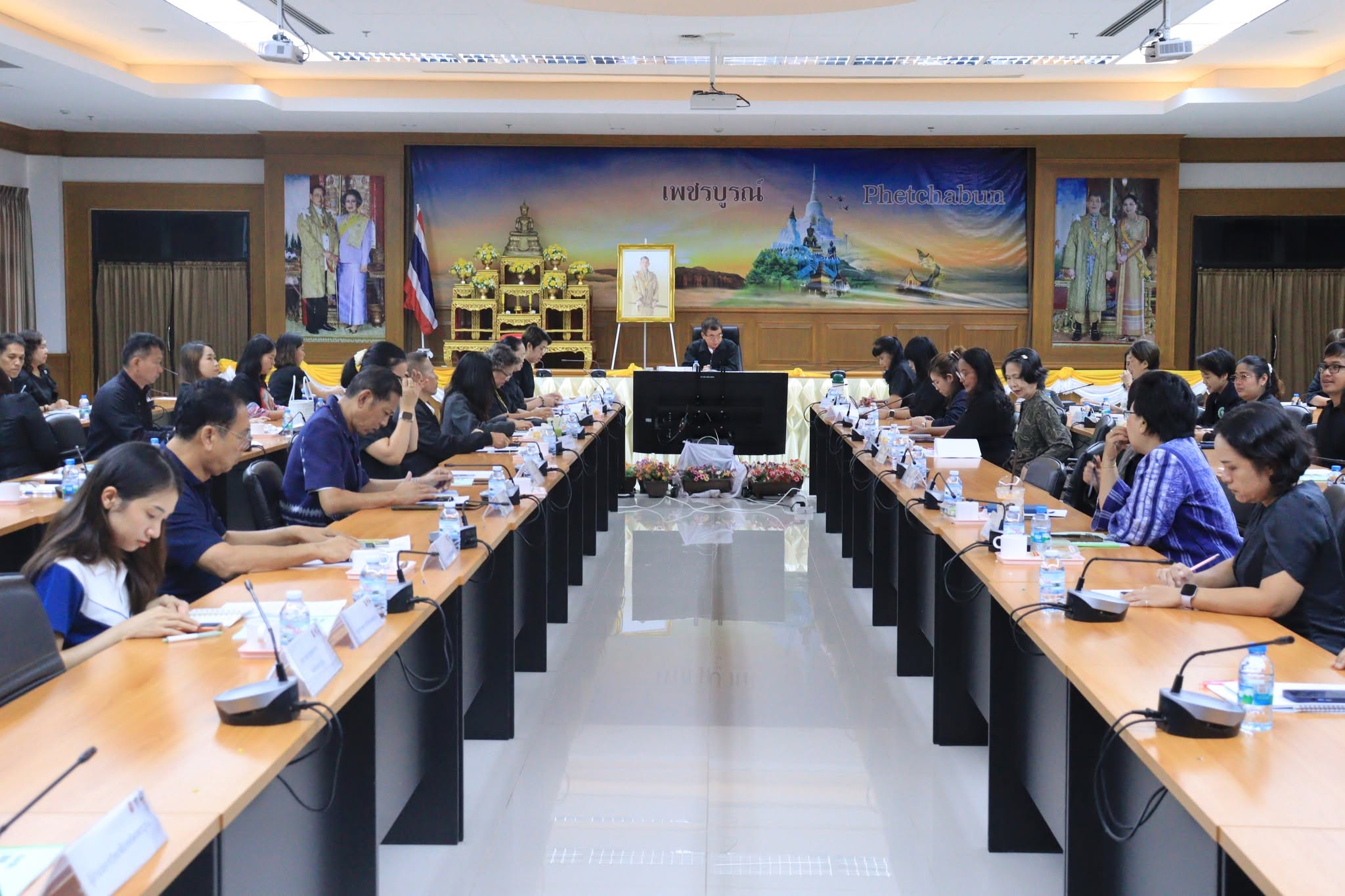 พช.อำเภอน้ำหนาว "เข้าร่วมการประชุมคณะกรรมการดำเนินการคัดสรรสุดยอดหนึ่งตำบล หนึ่งผลิตภัณฑ์ไทย (OTOP Product Champion : OPC) ประจำปี 2569"
