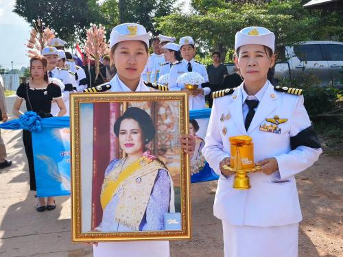 พช.น้ำหนาว ดำเนินกิจกรรม "พิธีอัญเชิญและแลกเงินพระราชทานขวัญถุงกองทุนแม่ของแผ่นดินบ้านโป่งนกแก้ว"